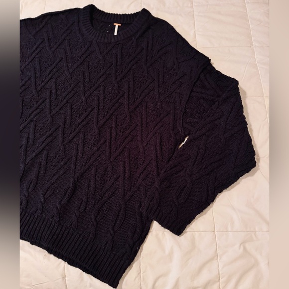 FREE PEOPLE Isla Cable Stitch Tunic Black Chunky Sweater Loose Fit Oversized Top - Picture 12 of 17